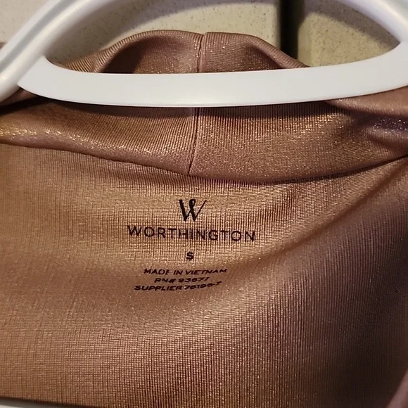 Gold cami top from Worthington size small - Picture 3 of 4